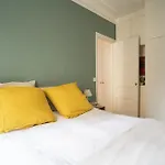 Parisian Cocoon In Montparnasse