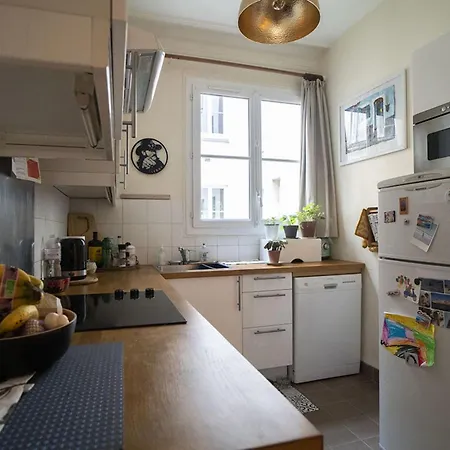 Parisian Cocoon In Montparnasse Apartment *